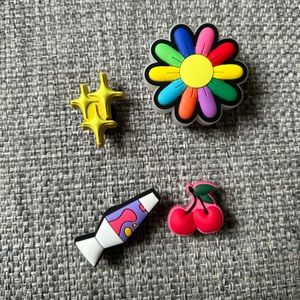 Crocs Jibbitz Charms - 4 pc - LED flower daisy - cherry - lava lamp - sparkles